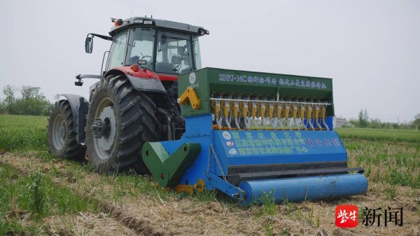 股票配资系统 如何破解黏土春耕难题？南农自主研发的“变形金刚”出招了